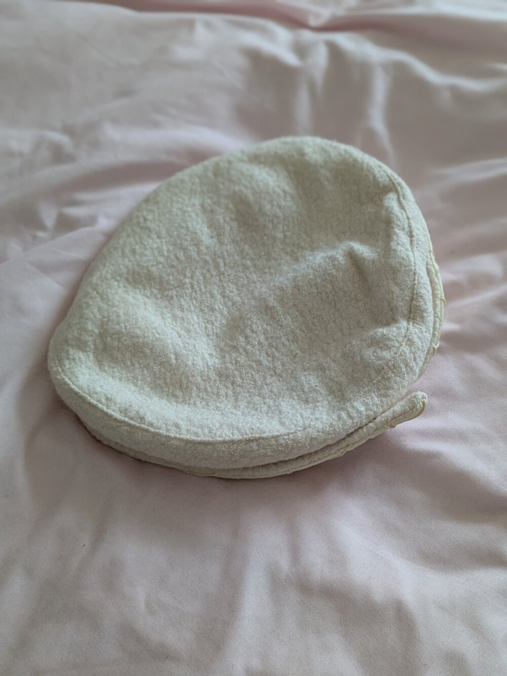 evedost Cream Fleece Quilted Trim Beret